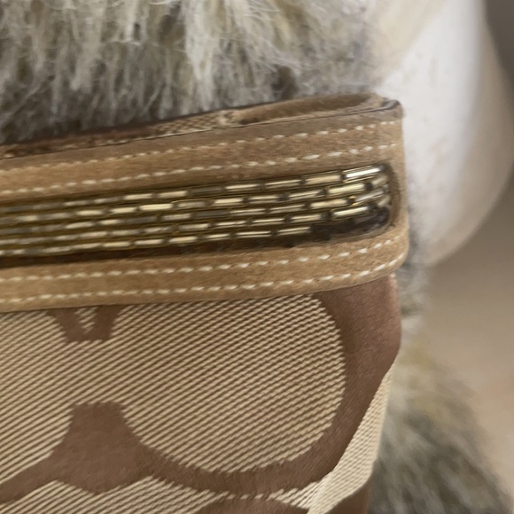 Coach signature shoulder tote - Picture 4 of 14